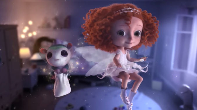 Animação mostra menina de cabelo ruivo e vestido branco com uma varinha em suas mãos, ao lado de um bicho com olhos grandes que segura um pequeno saco branco.